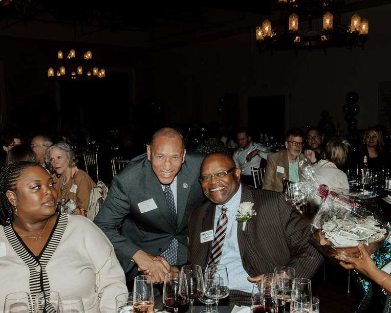 Group of volunteers supporting international visitors and demonstrating the meaning of Global Ties.